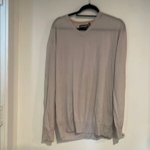 Sunice Gray V-Neck Sweater Classic Knit